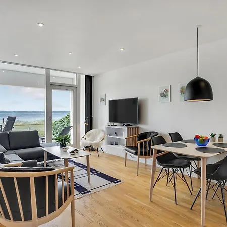 2 Bedroom Lovely In