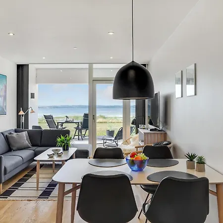 2 Bedroom Lovely In * إيبلتوفت