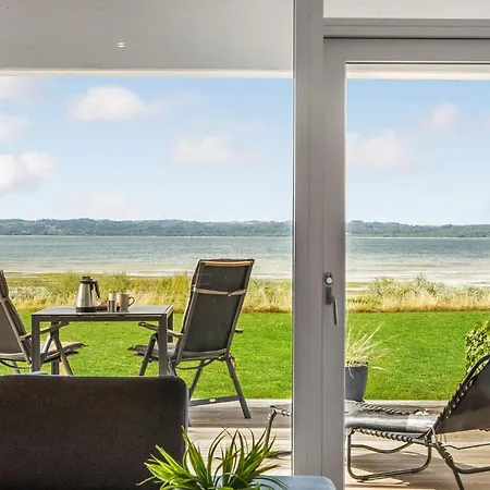 2 Bedroom Lovely In بيت للعطل