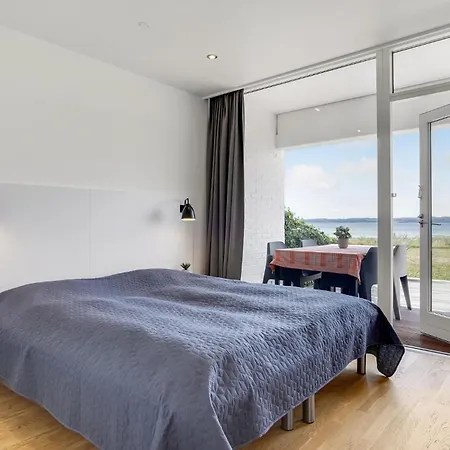 2 Bedroom Lovely In Nyaraló *