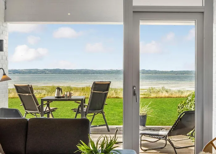 2 Bedroom Lovely In Semesterbostad